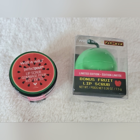 NEW Wet n Wild Limited Edition Fruit Lip Scrubs Pac Man Green Apple Watermelon - Picture 1 of 12